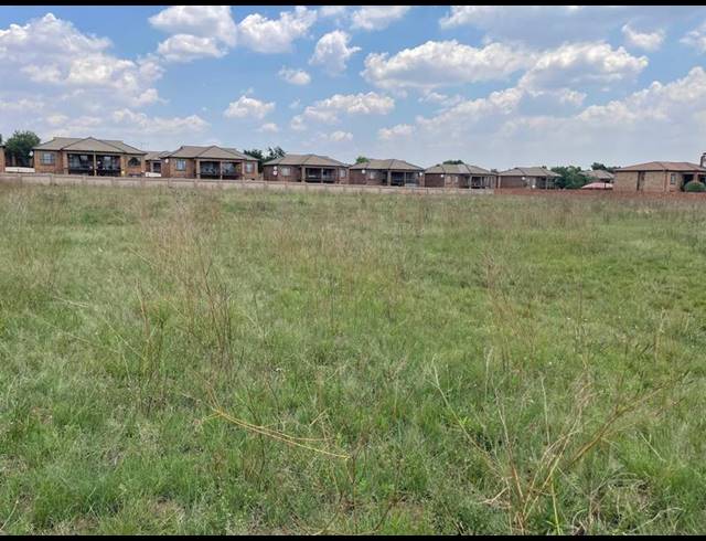 LAND FOR SALE IN SONNEVELD